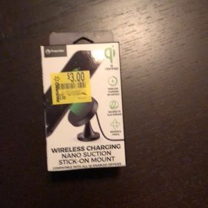 Wireless charging station